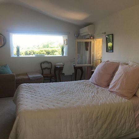 B&B Chambre De Julie Le Jardin Везон ла Ромен Екстериор снимка